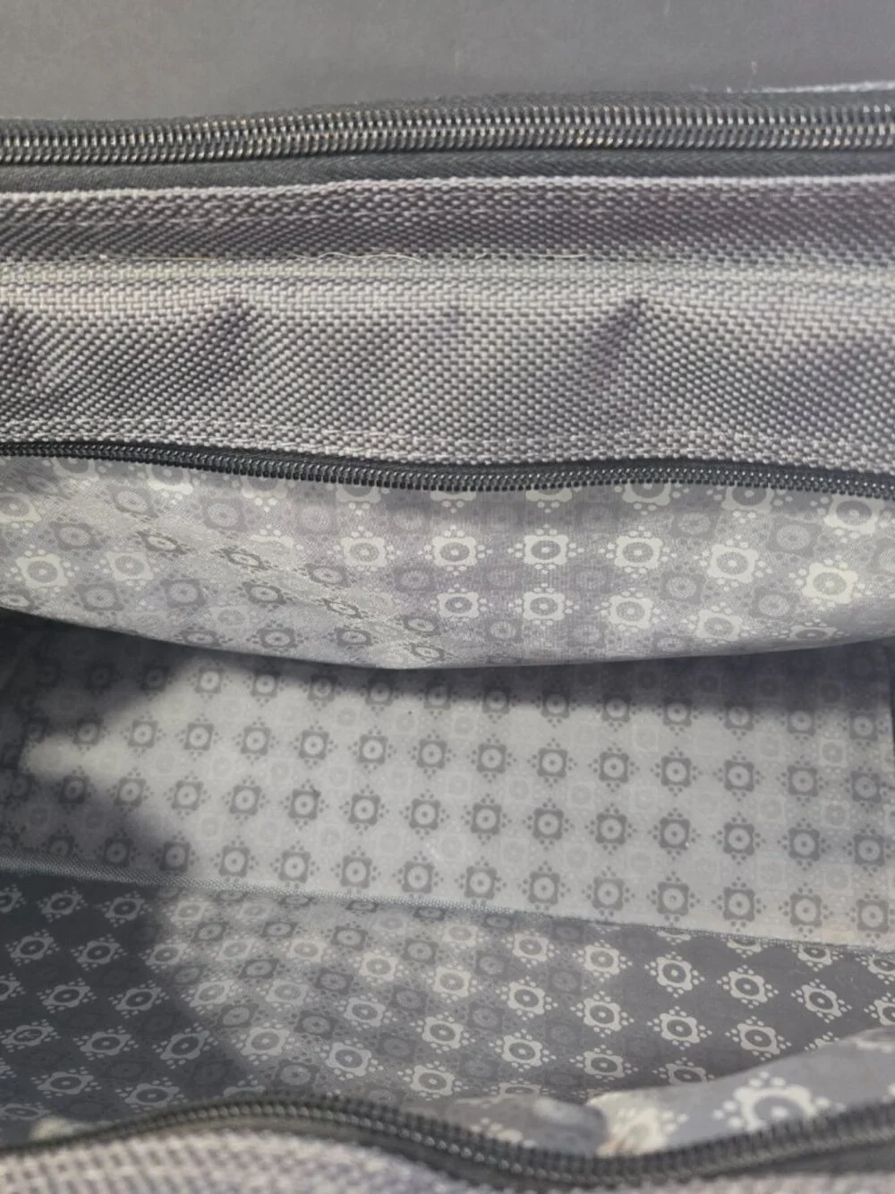 Ricardo Beverly Hills Travel Bag Duffel Bag Gray